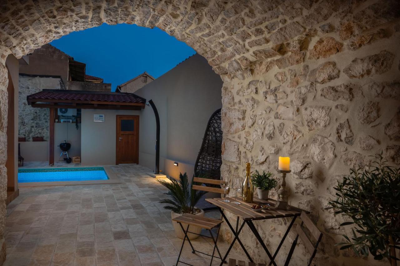 Villa Kameni Dvori スベティ・フィリップ・イ・ヤコブ エクステリア 写真